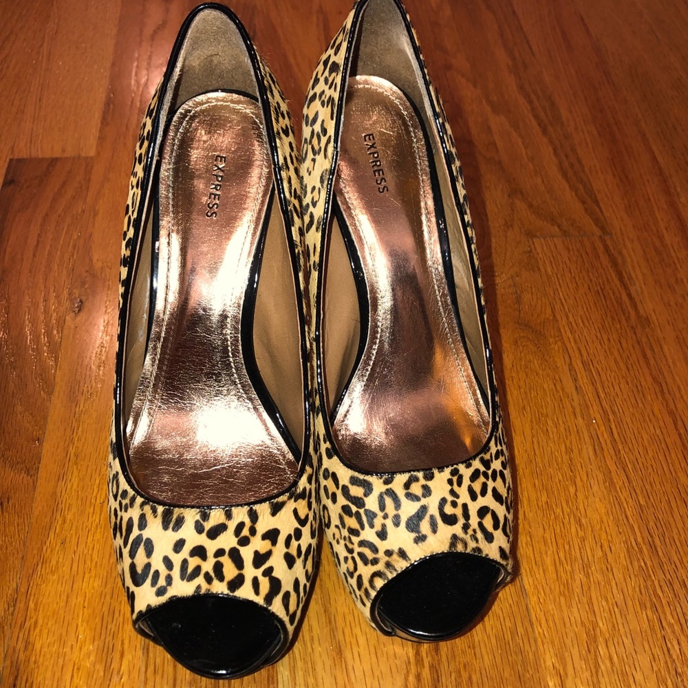 Women have platform open toe high heels